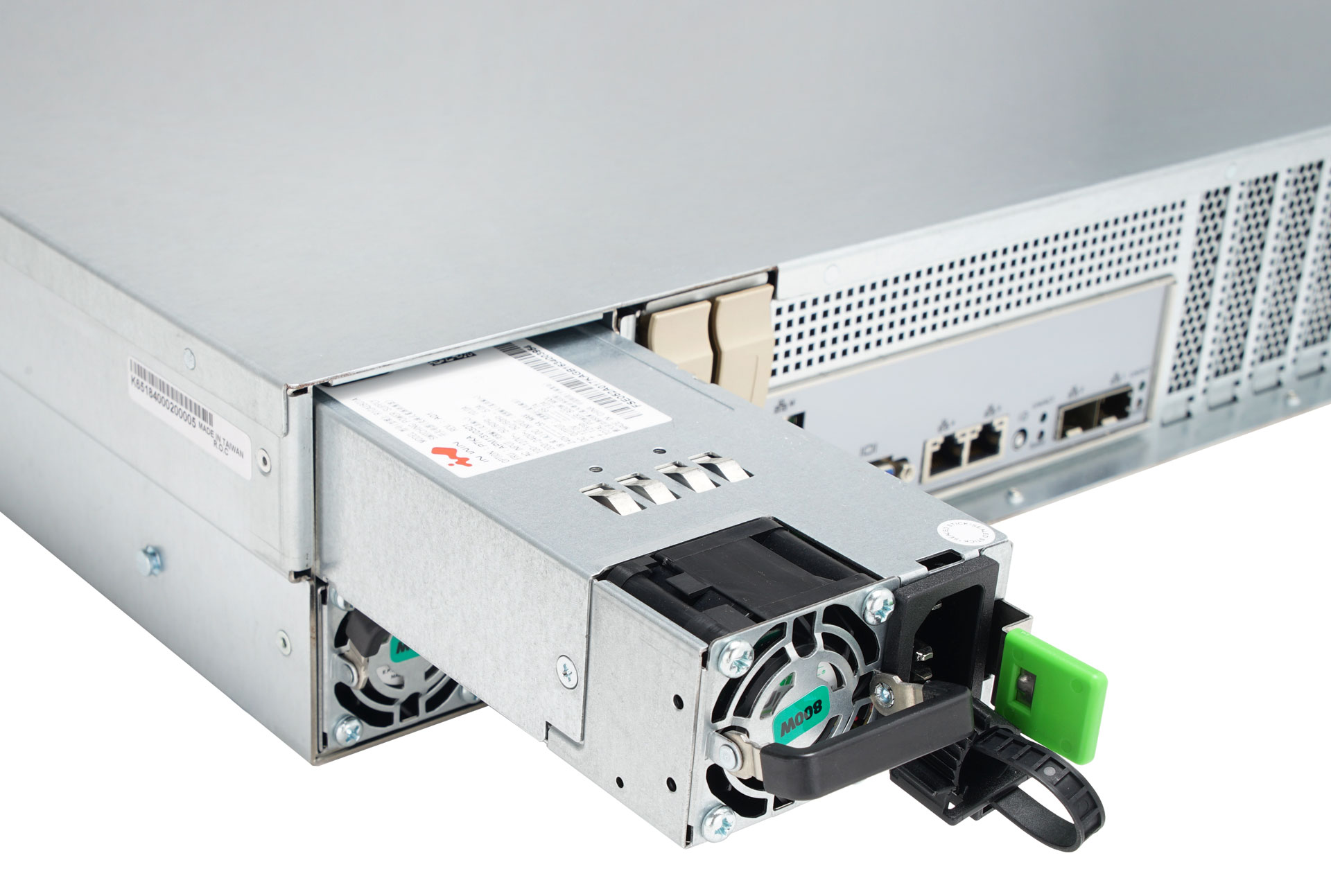 IW-RS212-07 - server system assembly